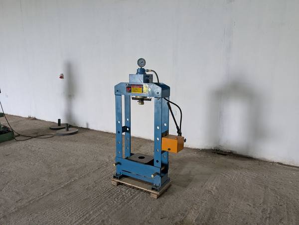 Hydraulic Press - ALIJOE Trading and Farms Limited workshop